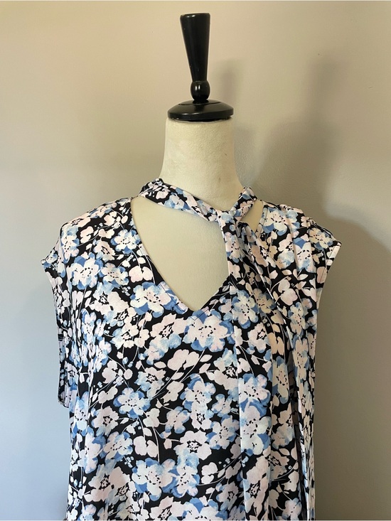 The Limited Tops - The Limited Black Floral Tie-Neck Sleeveless Blouse Light Blue and Pink Flowers